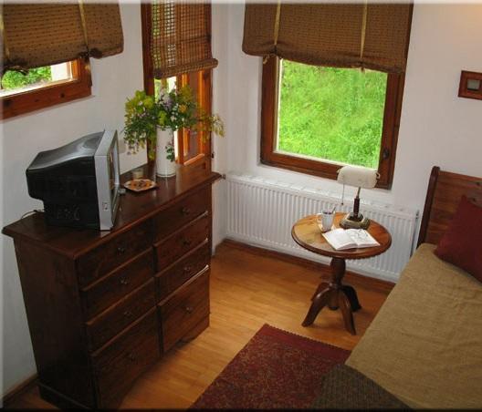 בלוגראדצ'יק Castle Cottage Bed & Breakfast מראה חיצוני תמונה