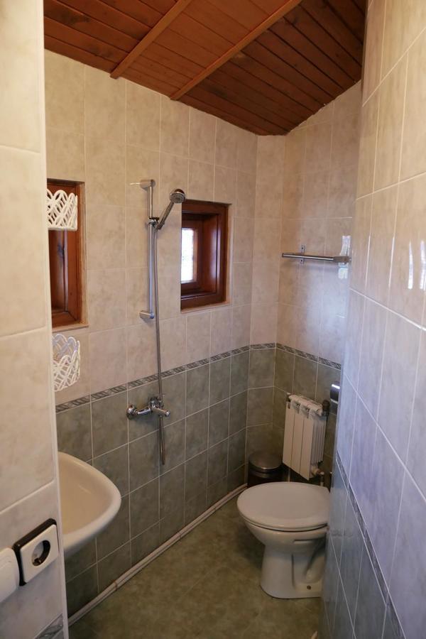 בלוגראדצ'יק Castle Cottage Bed & Breakfast מראה חיצוני תמונה
