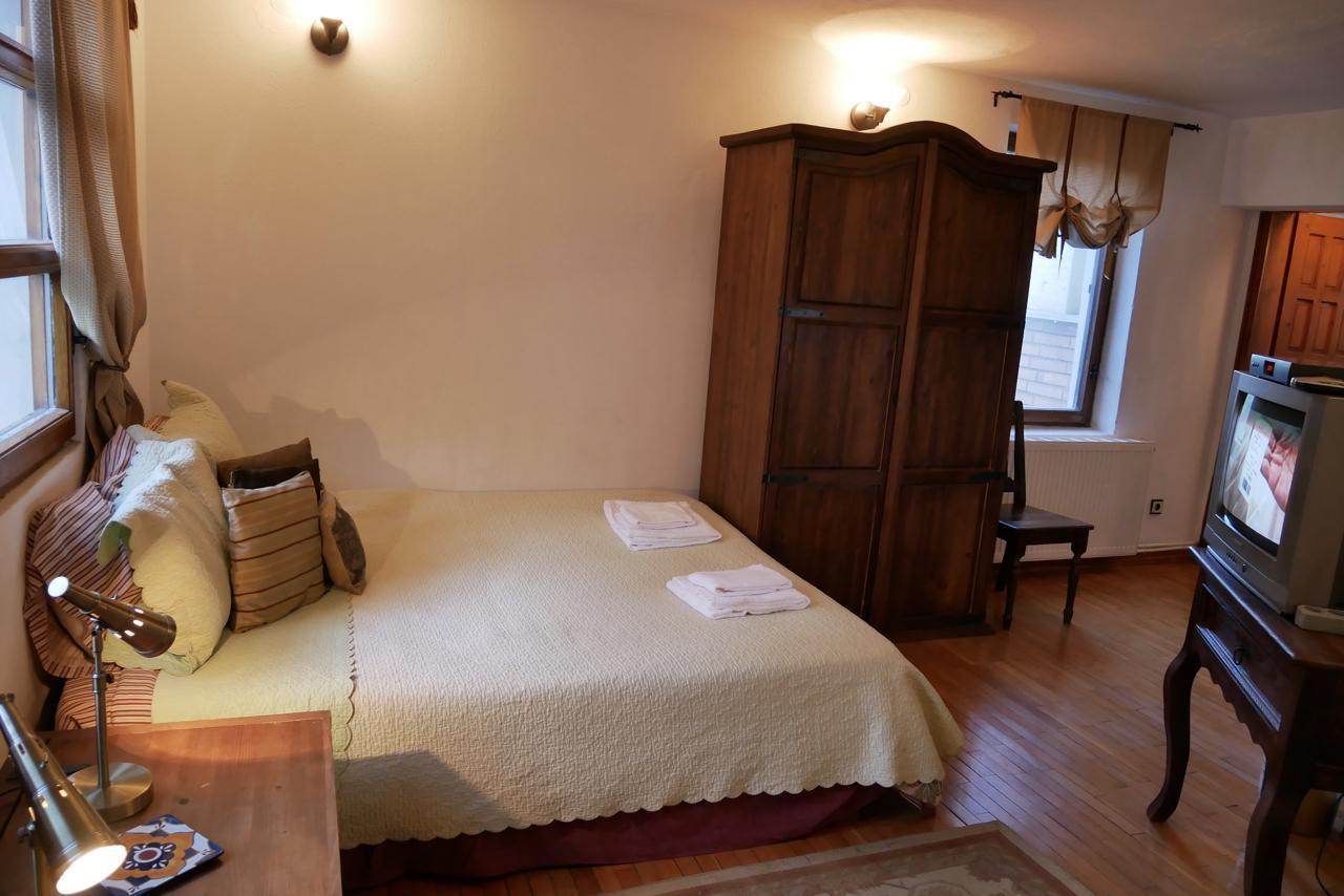 בלוגראדצ'יק Castle Cottage Bed & Breakfast מראה חיצוני תמונה
